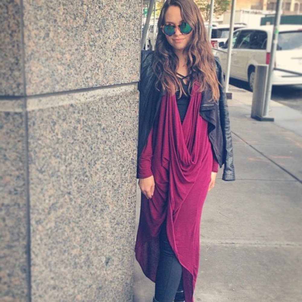 Burgundy Long-Sleeve Hi Low Top